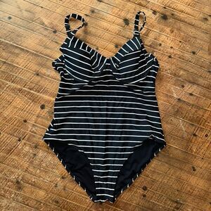 Old Navy black & white striped modest one piece swimsuit